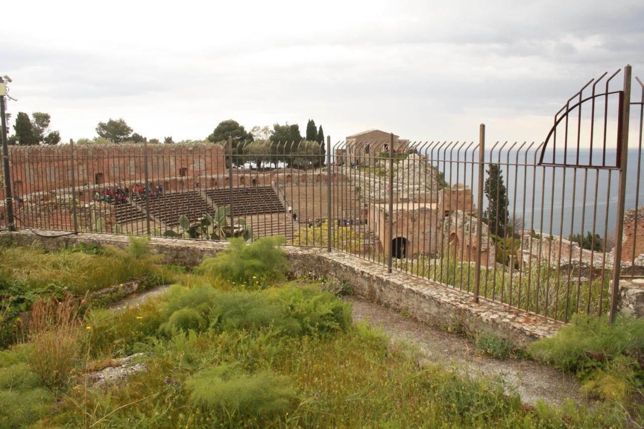Nice Apartment In Taormina Esterno foto